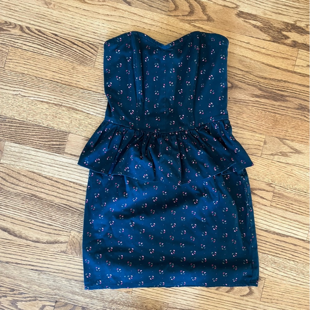 Forever 21 strapless bodice peplum dress mini ruffle navy blue ditzy print S